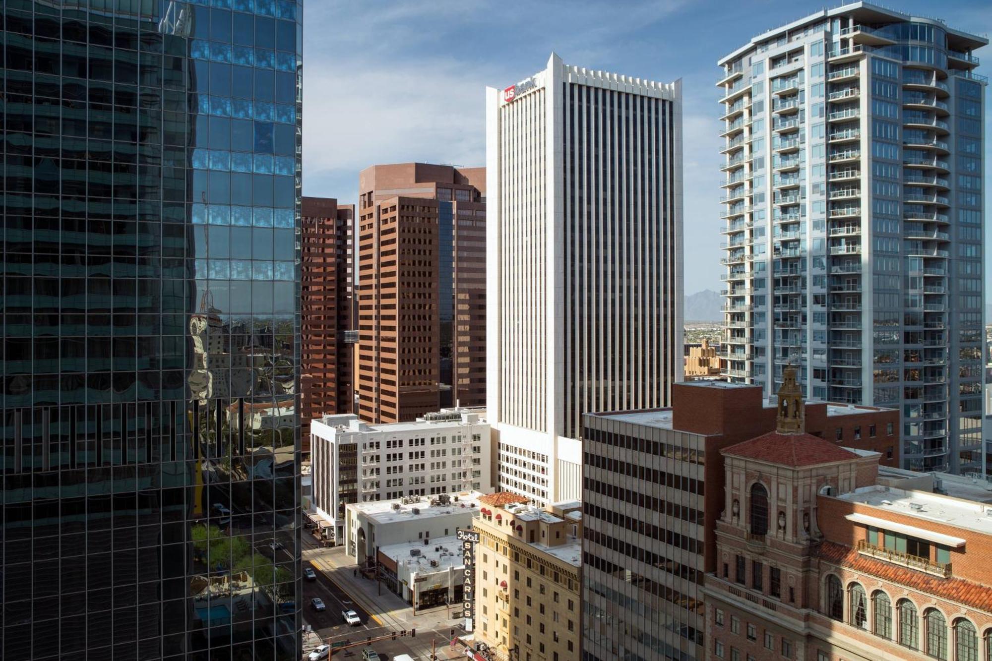 The Westin Phoenix Downtown Exterior photo